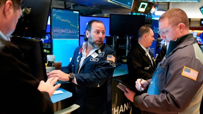 Traders at the New York Stock Exchange