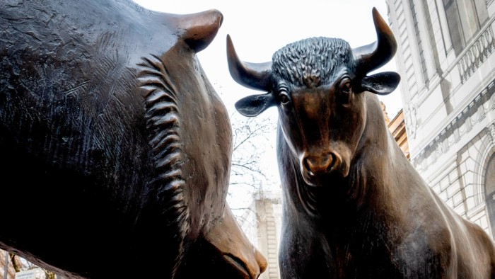 Bull and Bear statues outside the New York Stock Exchange