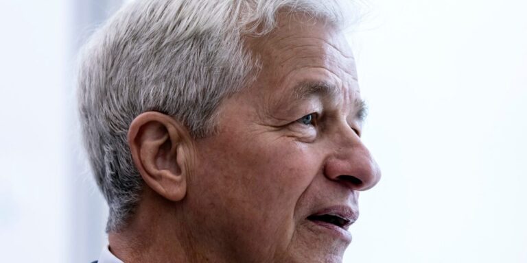 ‘Heavy is the head that wears the crown’: Jamie Dimon says these are the two things that will change for whoever becomes JPMorgan CEO