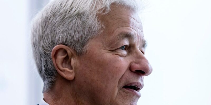 ‘Heavy is the head that wears the crown’: Jamie Dimon says these are the two things that will change for whoever becomes JPMorgan CEO