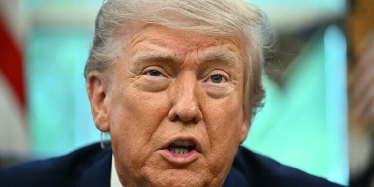 Markets dip after Trump threatens tariffs against Europe and Apple, sinking the iPhone maker’s stock by 3%