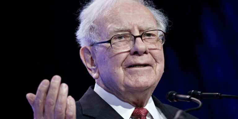 Warren Buffett reveals the unique education strategy he took in school—and it eventually paid off with a 0 billion fortune