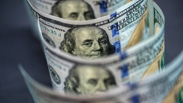 US one hundred dollar banknotes