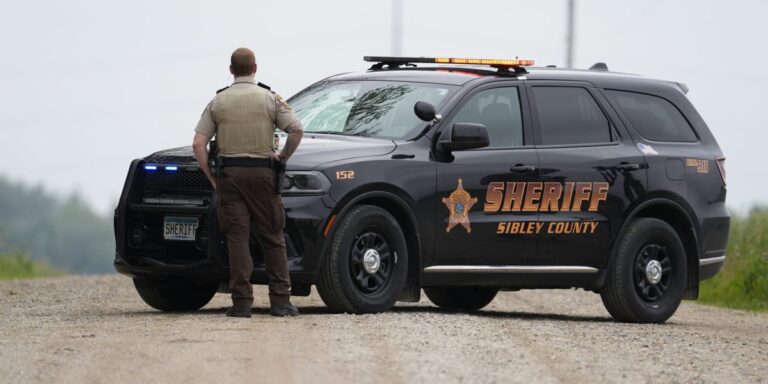 Man suspected of shooting 2 Minnesota lawmakers caught