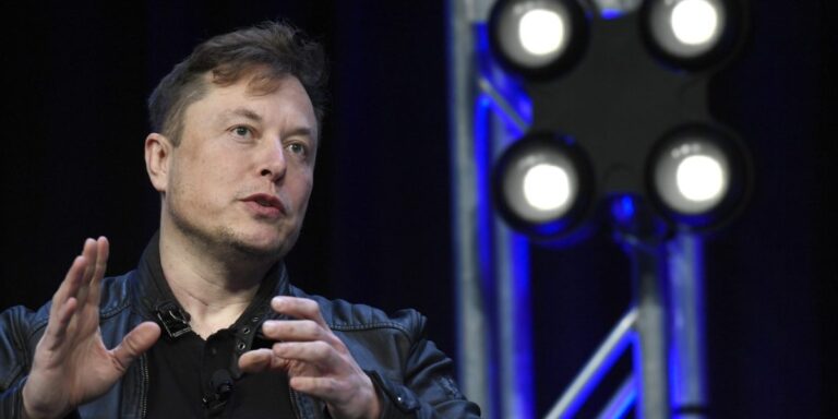 SpaceX Starship blows up during routine launchpad test