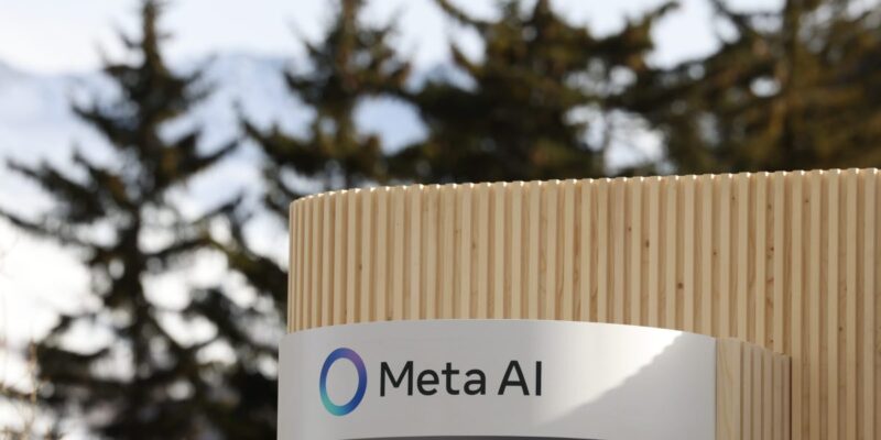 Apple loses its top AI models executive to Meta's hiring spree