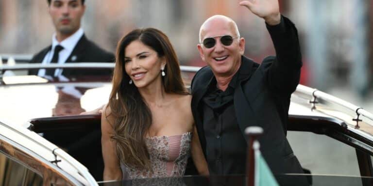 Jeff Bezos sells .7 billion in Amazon shares after wedding