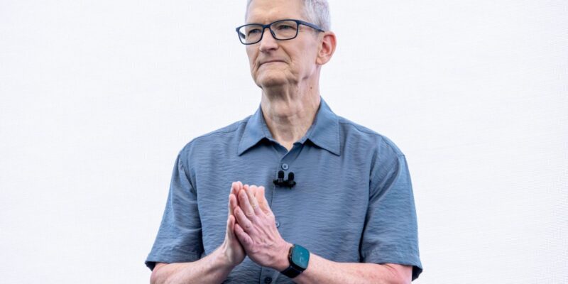 Apple’s AI efforts ‘have struck midnight’ and the only way it can stop getting further behind is acquiring Perplexity, analyst Dan Ives says