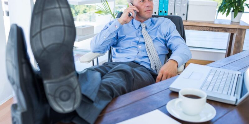 Successful billionaires, politicians and CEOs are not 'the smartest'—they’re ambitious and lazy, career coach to the Fortune 500 says