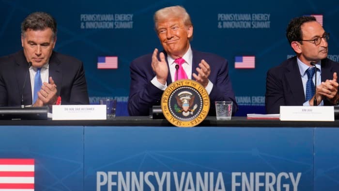 Senator Dave McCormick, President Donald Trump and Blackstone’s Jon Gray