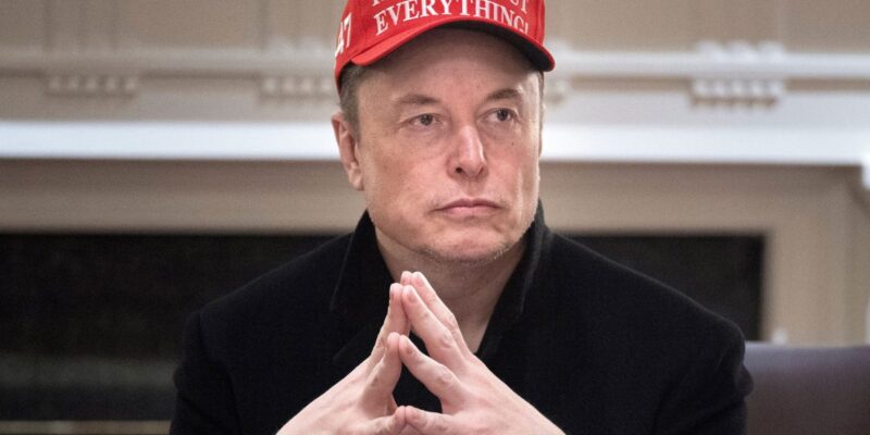 Apple has a new AI problem—this time from Elon Musk