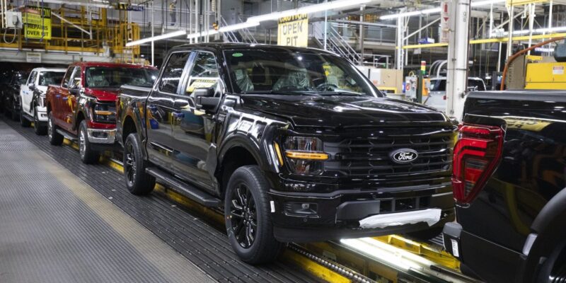 Trump says Japan to import Ford’s huge F-150 pickup trucks