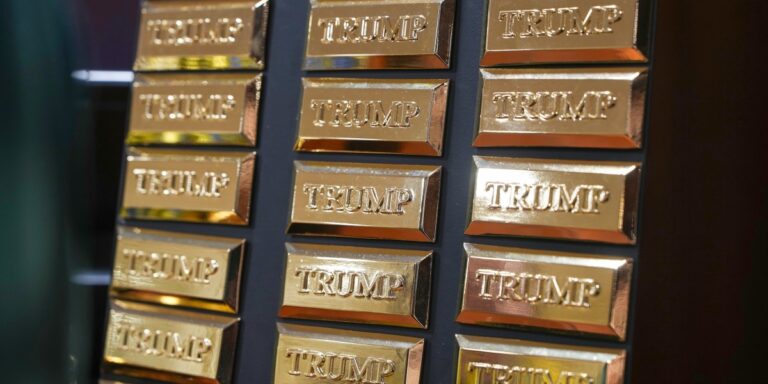The price of gold could hit ,000 if Trump keeps meddling with the Fed, Goldman Sachs says