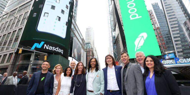 Robinhood will launch 'Robinhood Social' copy trading early next year
